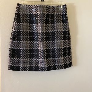 Gray pattern skirt